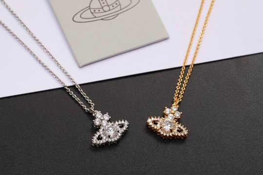 Vivienne Westwood necklace 12lyh137